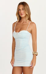 Mini-robe Helda - Robe moulante à corset et superposition transparente en bleu clair