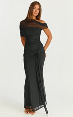 Robe longue Nicolette - Robe épaules dénudées à manches cape, noire