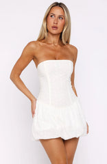 Mini-robe bustier brodée « Sunny Vibes » – Blanc