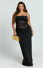 Robe longue Rania - Robe longue noire avec buste en dentelle contrastante, encolure bénitier et taille basse
