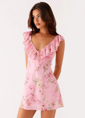 Robe courte Adrina à volants – Imprimé fleuri rose