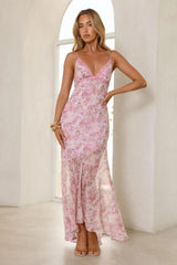Robe longue en dentelle florale délicate rose