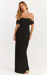 Robe longue Karina - Robe noire à épaules dénudées avec bustier corset et laçage au dos