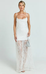 Robe longue Alana - Robe à col bénitier en dentelle et sequins, coloris blanc