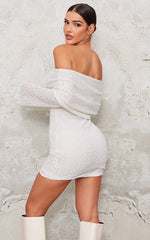 Robe courte évasée texturée à manches longues et col Bardot crème