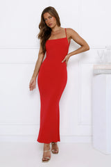 Type de modèle : Robe longue rouge