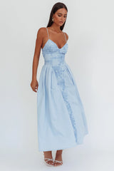 Robe longue Serifine à ornements floraux bleue
