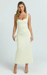 Robe midi Benita - Robe ajustée froncée à col rond de couleur Citron