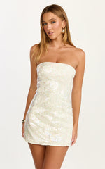 Mini-robe Zola - Robe bustier trapèze à sequins coloris Perle