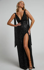 Robe longue Malisha - Robe dos nu à col bénitier et sequins noire