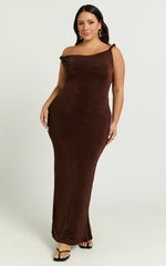 Robe mi-longue Isabel - Robe moulante asymétrique torsadée couleur chocolat