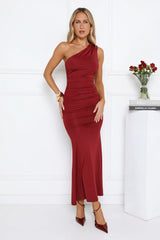 Robe longue une épaule froncée séduisante bordeaux