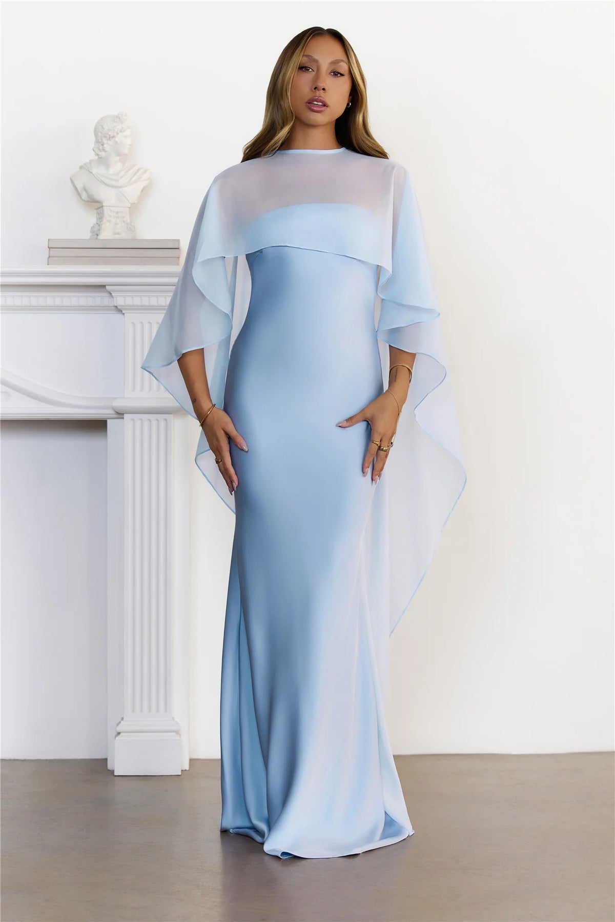 Robe longue transparente bleue Love Locked