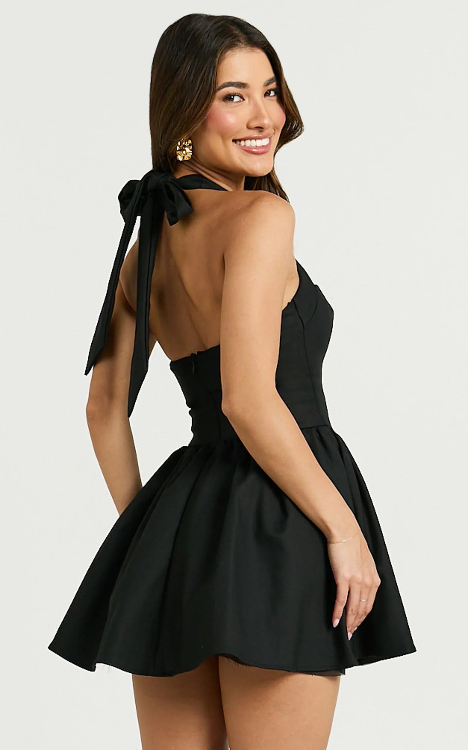 Mini-robe Helda - Robe à col montant à nouer et à empiècement corset noire
