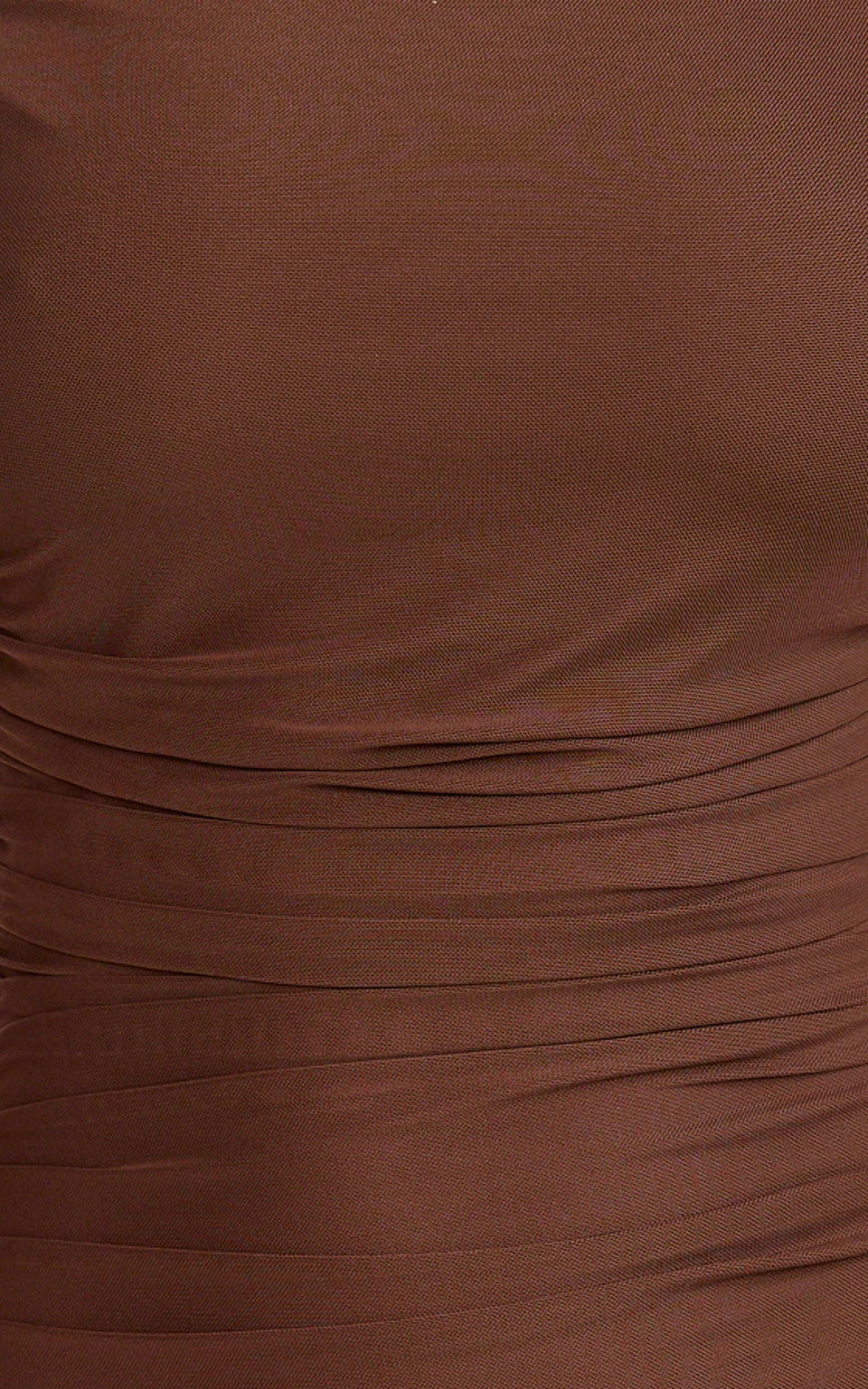Robe midi Judee - Robe asymétrique fendue haute sur le côté couleur chocolat