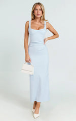 Robe midi Benita - Robe ajustée froncée à col rond de couleur bleue