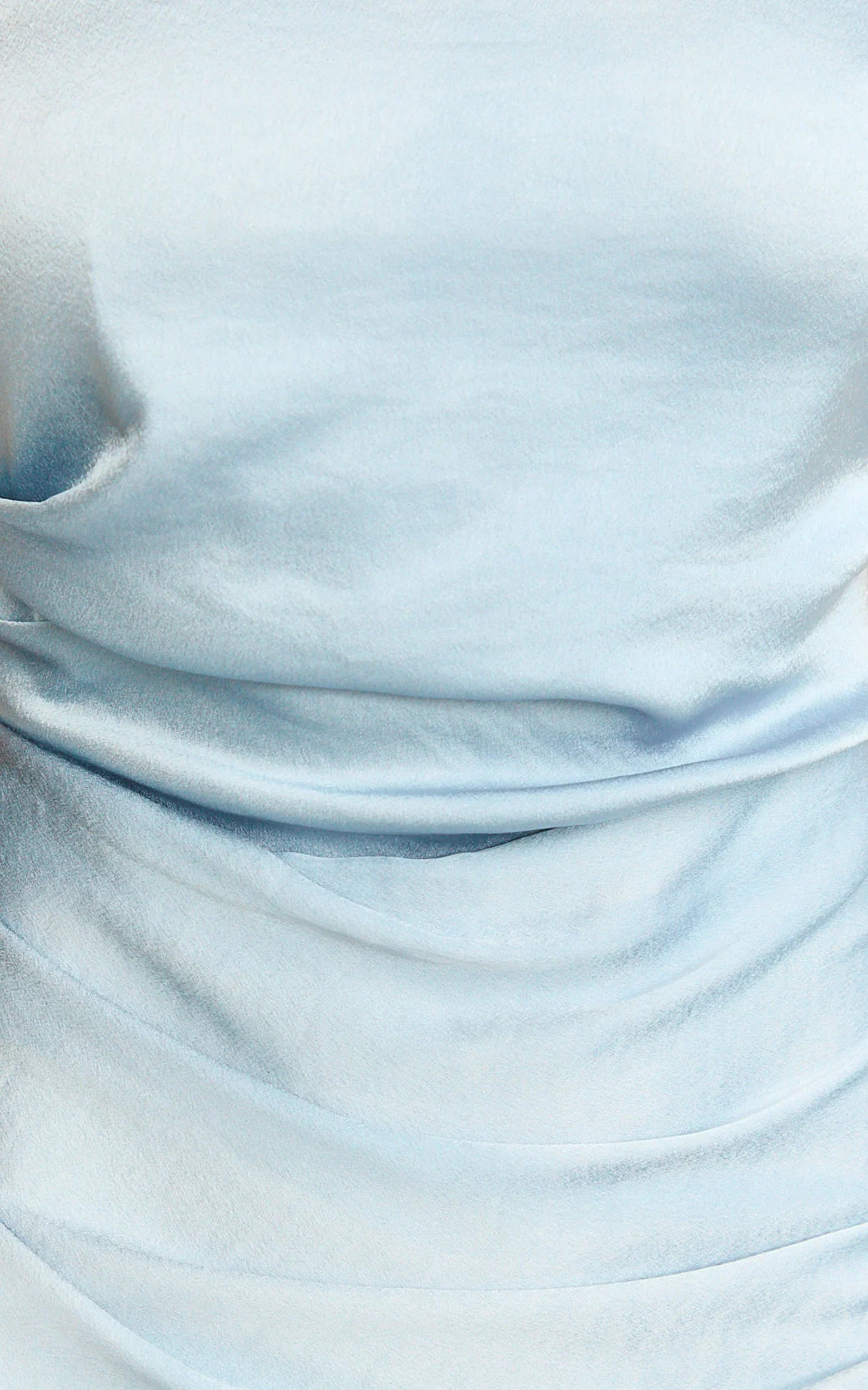 Robe mi-longue Rumi - Robe en satin drapée au buste bleu pâle