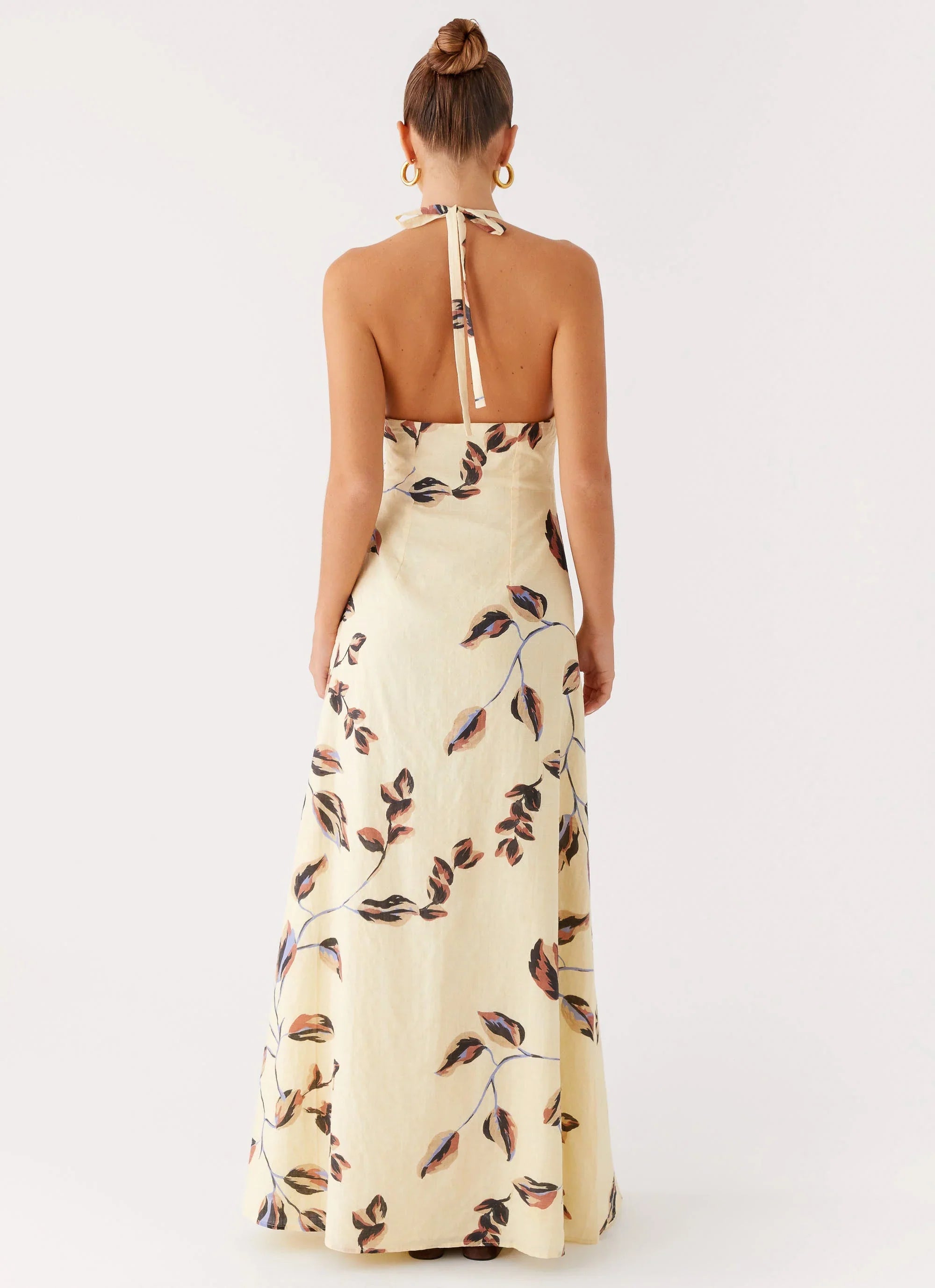Robe longue à col licou Elvina - Délice de beurre frais