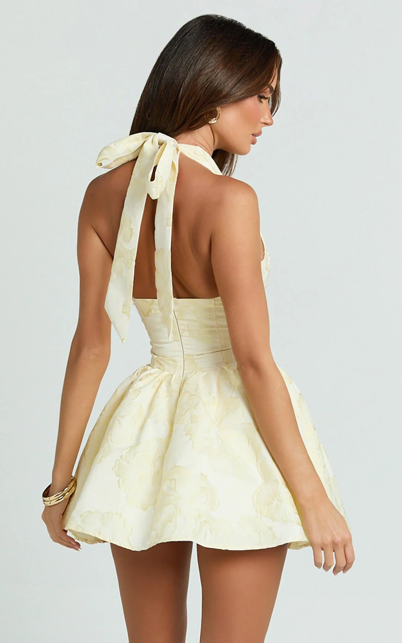 Maddy Mini Robe - Robe courte trapèze à col carré et dos nu, couleur citron