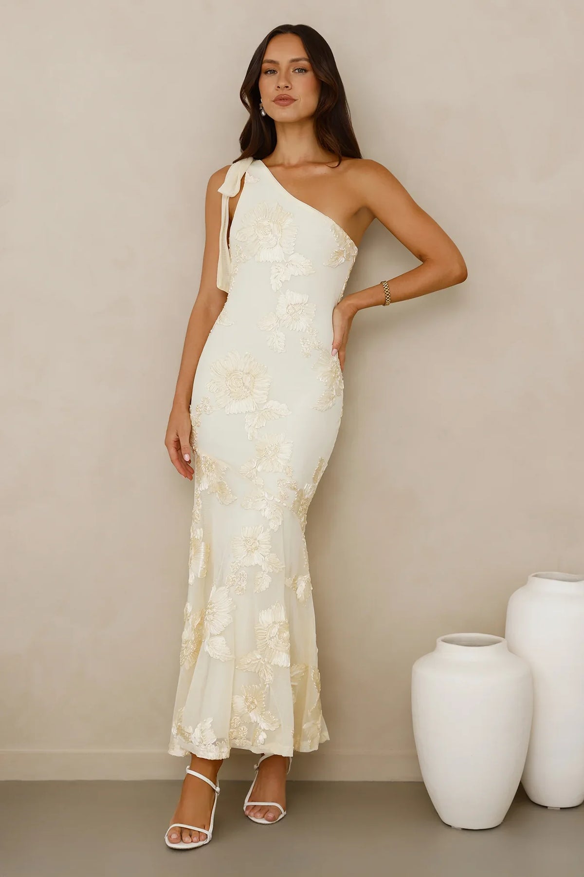 Robe longue Glossy Girl asymétrique en tulle jaune