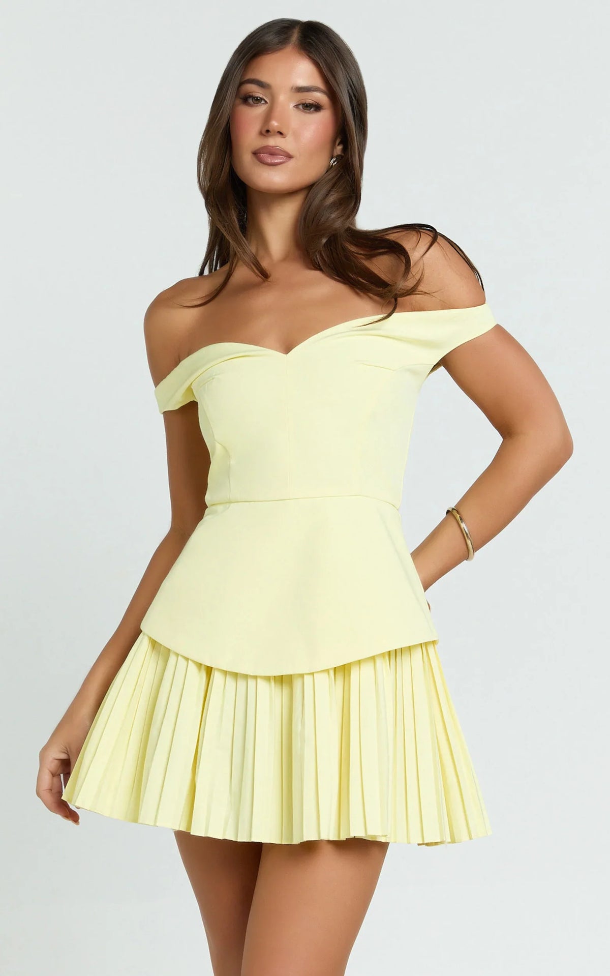 Robe Courte Izara - Robe Plissée Épaules Dénudées Citron