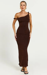 Robe mi-longue Isabel - Robe moulante asymétrique torsadée couleur chocolat