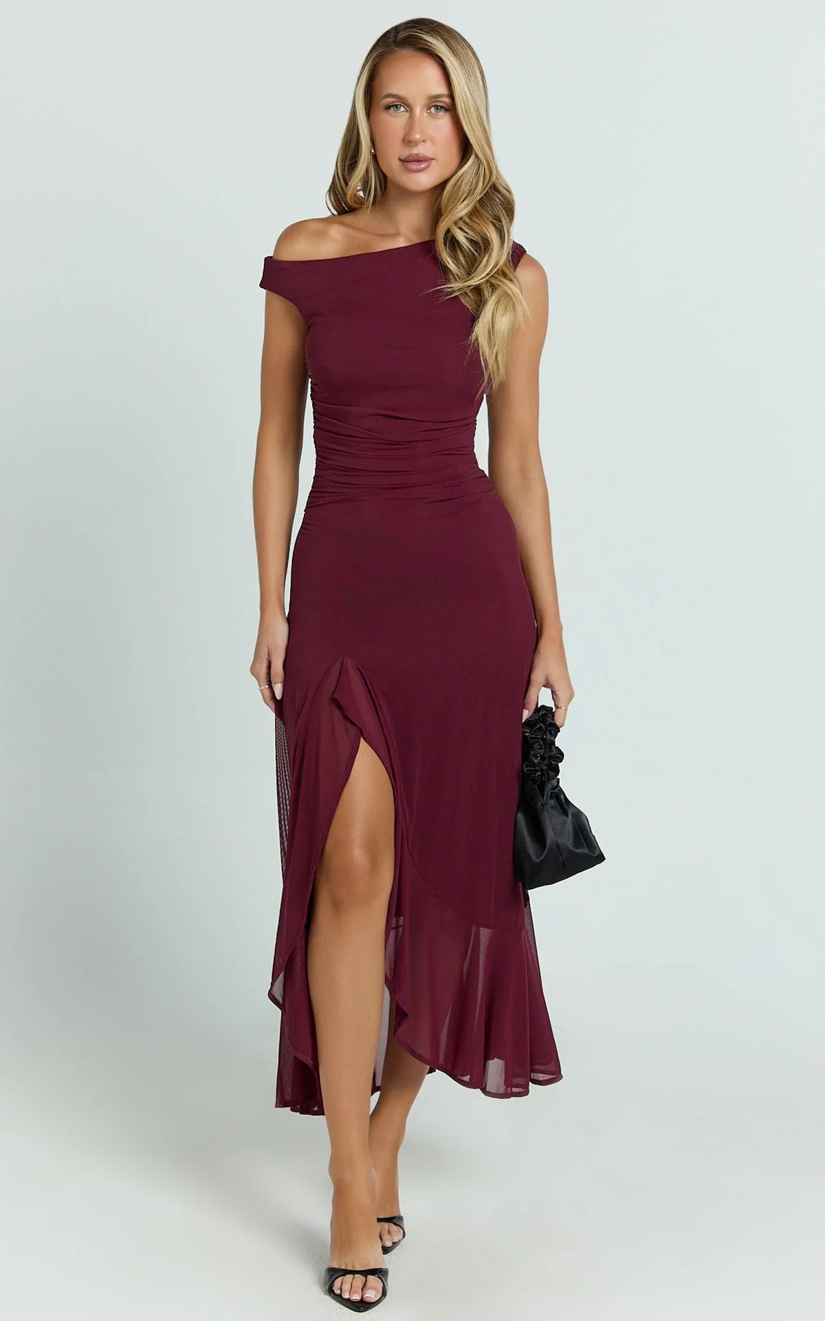 Robe midi Judee - Robe asymétrique fendue haute sur le côté couleur lie de vin