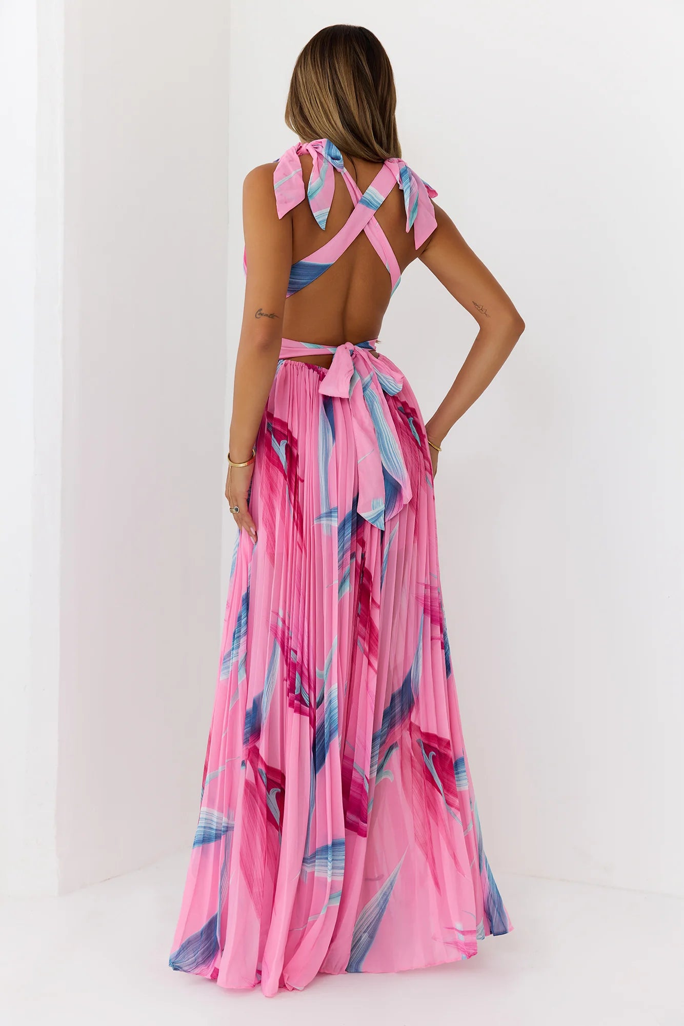Robe longue rose "Attention Is Yours"
