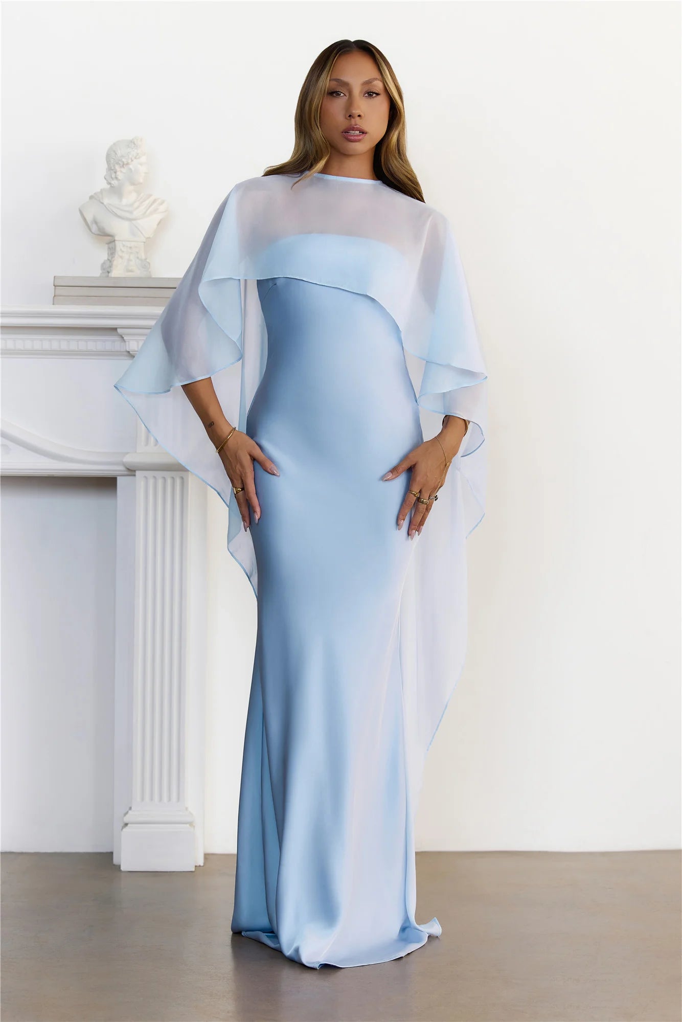 Robe longue transparente bleue Love Locked
