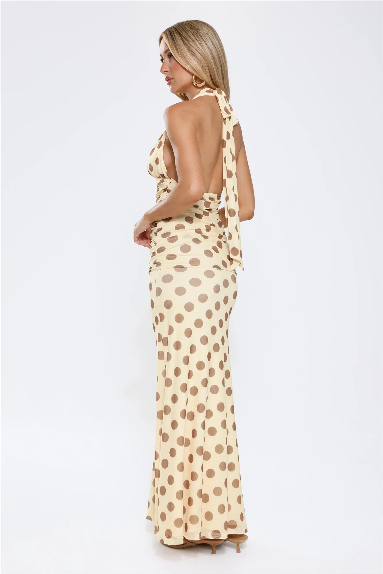 Robe longue à pois jaune Nightlife Icon à licou