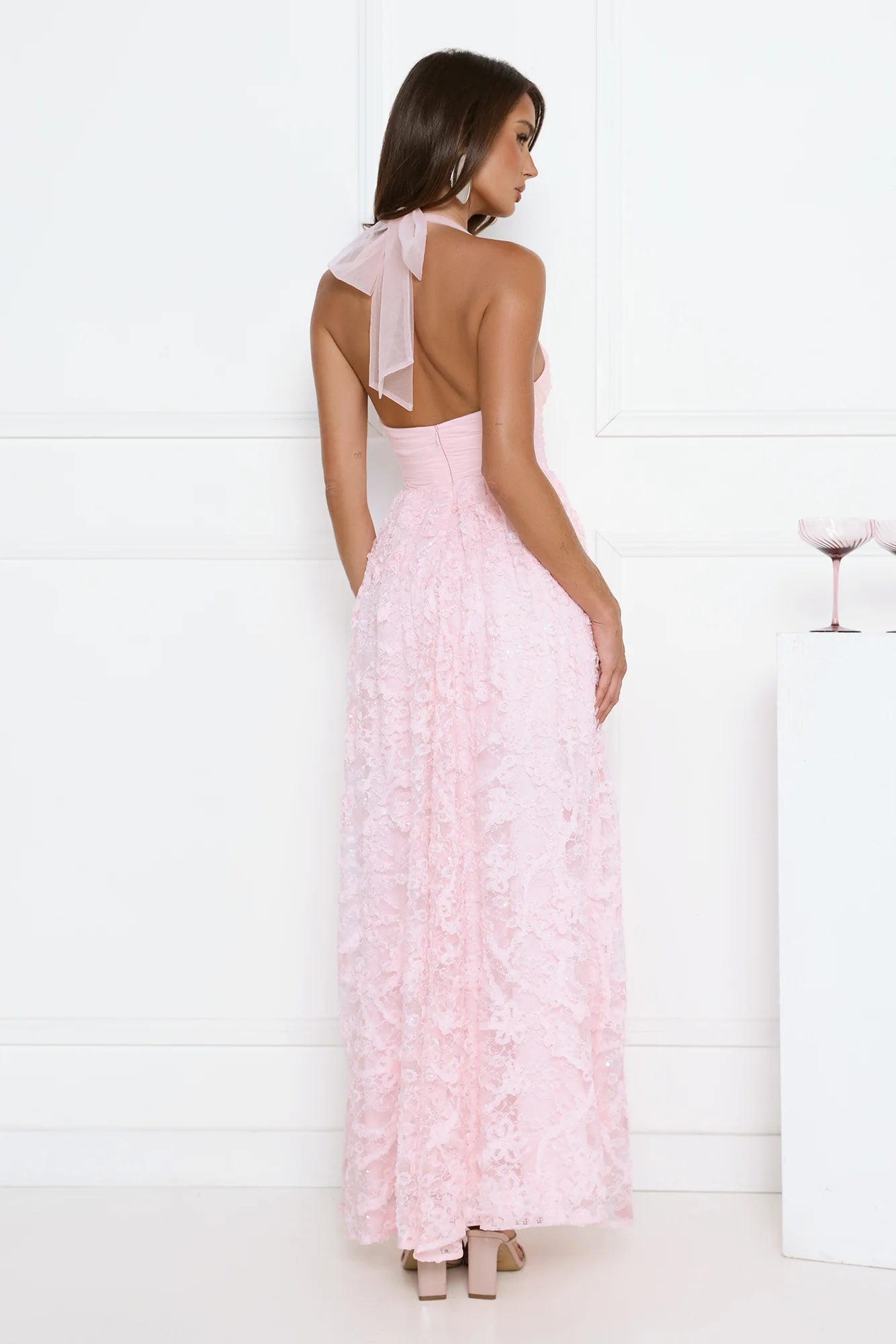 Robe longue à licou Magnetic Luxe rose