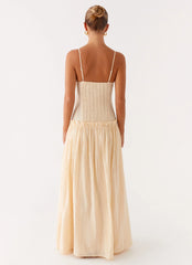Robe longue Jacinda à taille basse – Crème