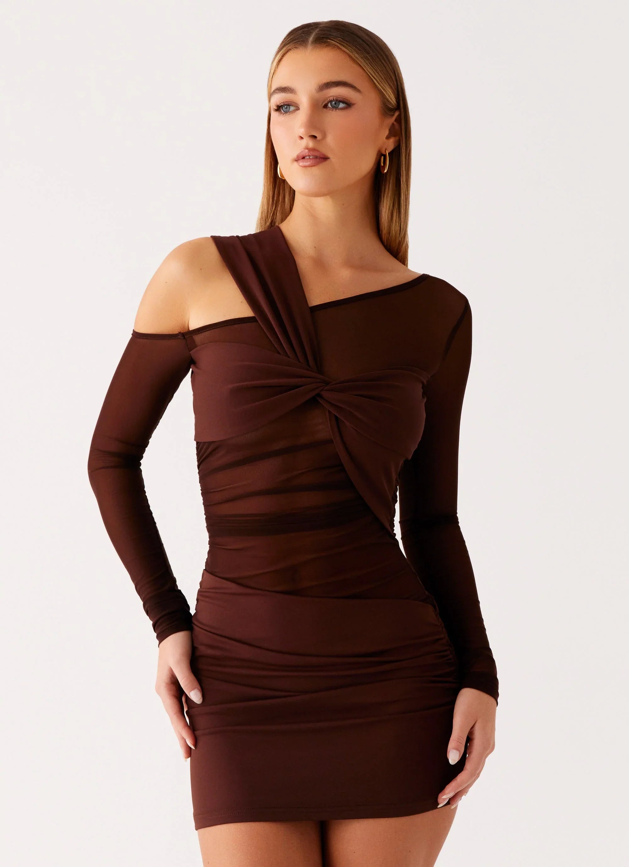 Robe mini asymétrique à manches longues Ophelie - Chocolat