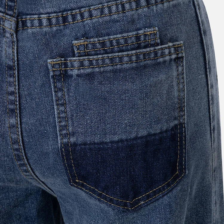 Stylish Light Blue High-Waisted Flared Jeans for a Chic Look
