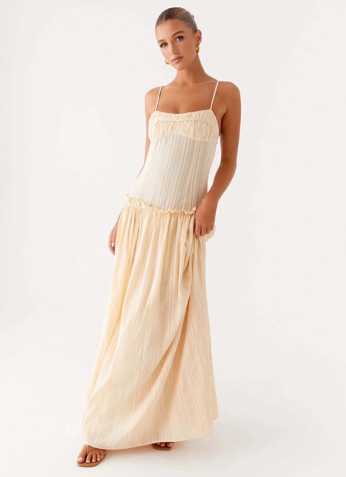 Robe longue Jacinda à taille basse – Crème