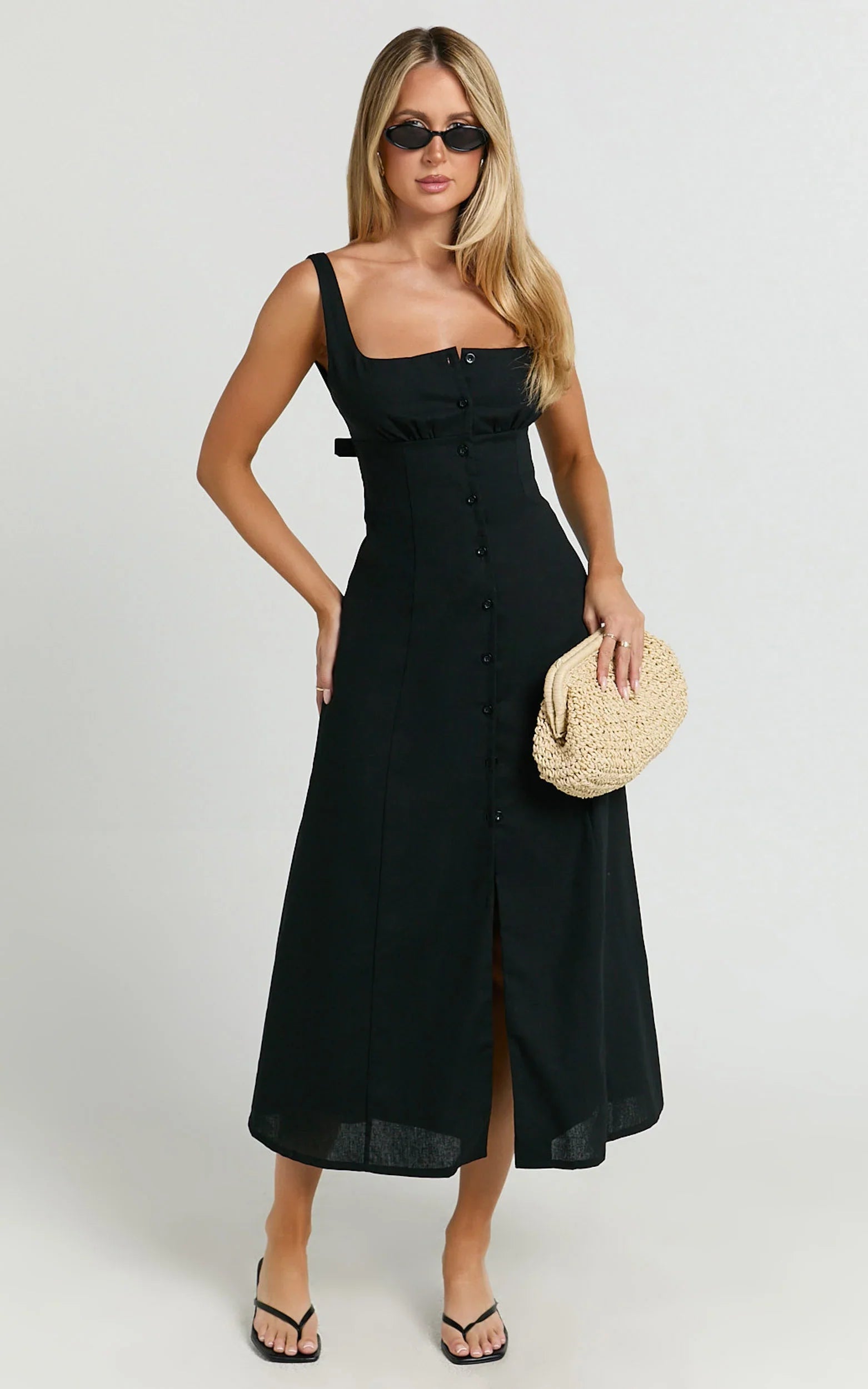 Robe midi Cameron – Robe noire boutonnée avec liens au dos