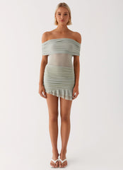 Mini-robe à épaules dénudées Nelly – Pistache
