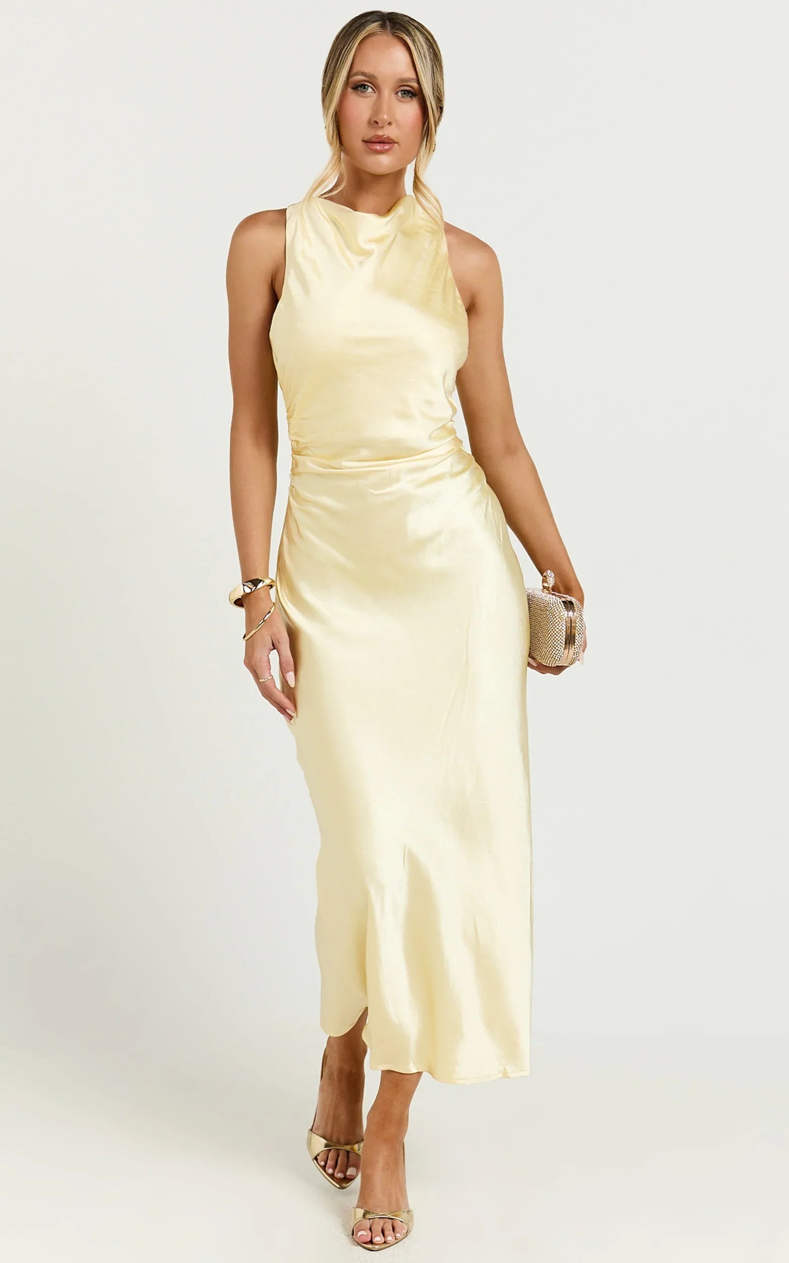 Robe midi Aluna - Robe nuisette en satin à col montant et dos croisé, couleur citron