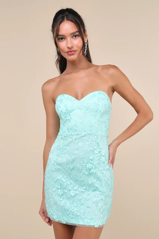 Mini-robe bustier brodée de lavande « Exquisite Sensation »