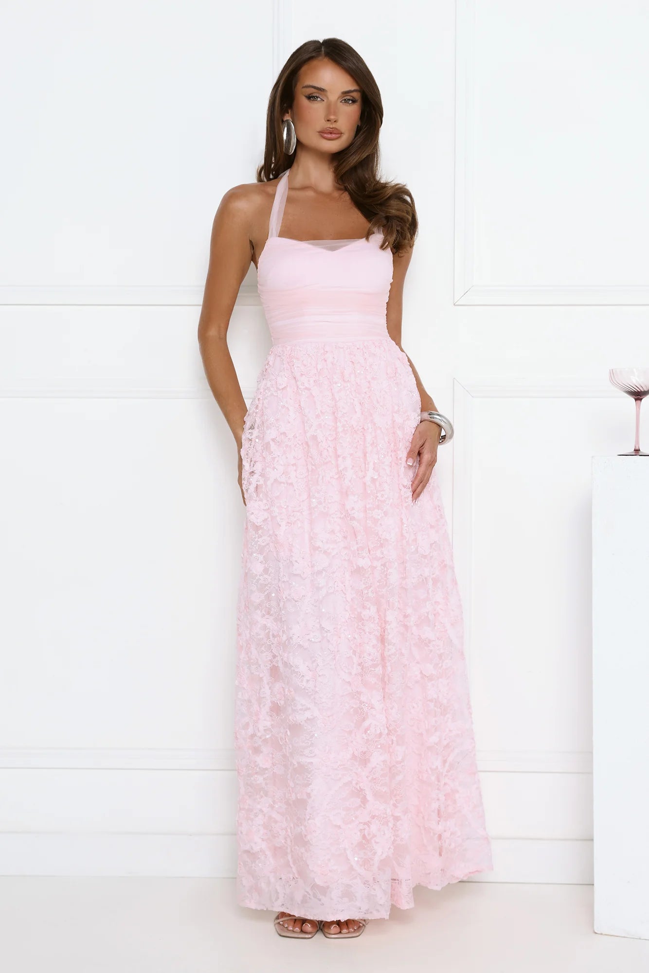 Robe longue à licou Magnetic Luxe rose