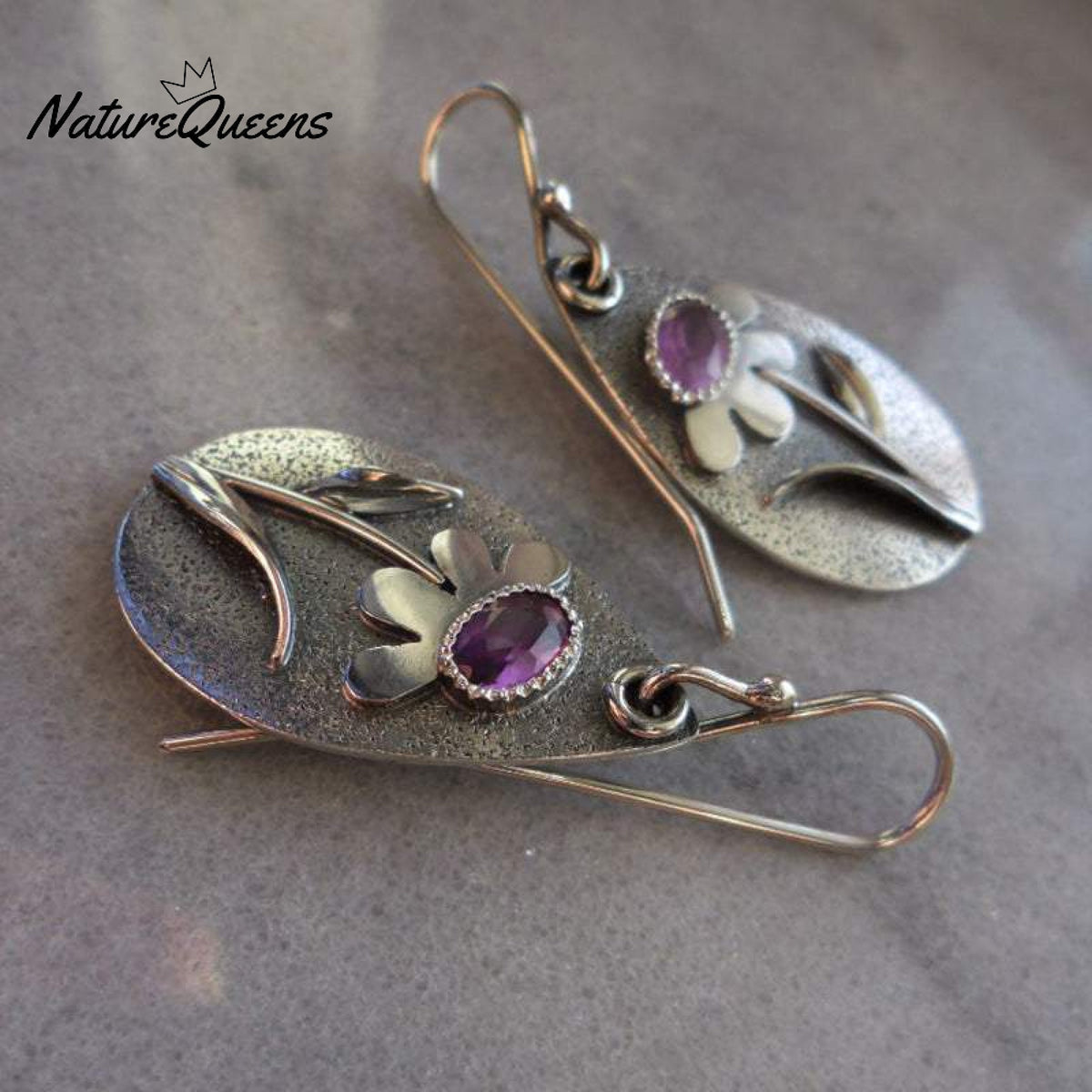 Three-Dimensional Floral Retro Earrings
