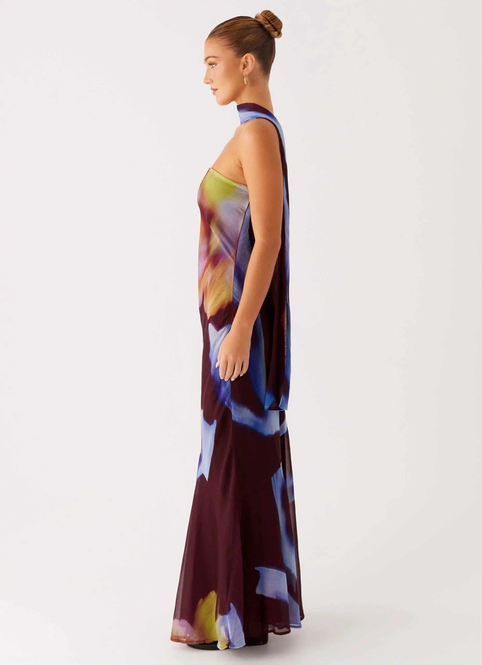 Robe longue Under The Pagoda – Motif floral sombre