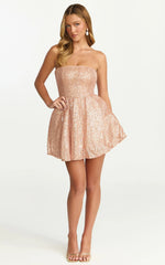 Robe courte Hana - Robe bustier évasée à sequins de couleur or rose