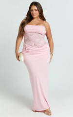 Robe longue Rania - Robe longue en dentelle contrastante avec bustier, jupe évasée et taille basse, coloris rose