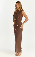 Robe longue Cia - Robe en lin à pois avec épaules dénudées couleur chocolat