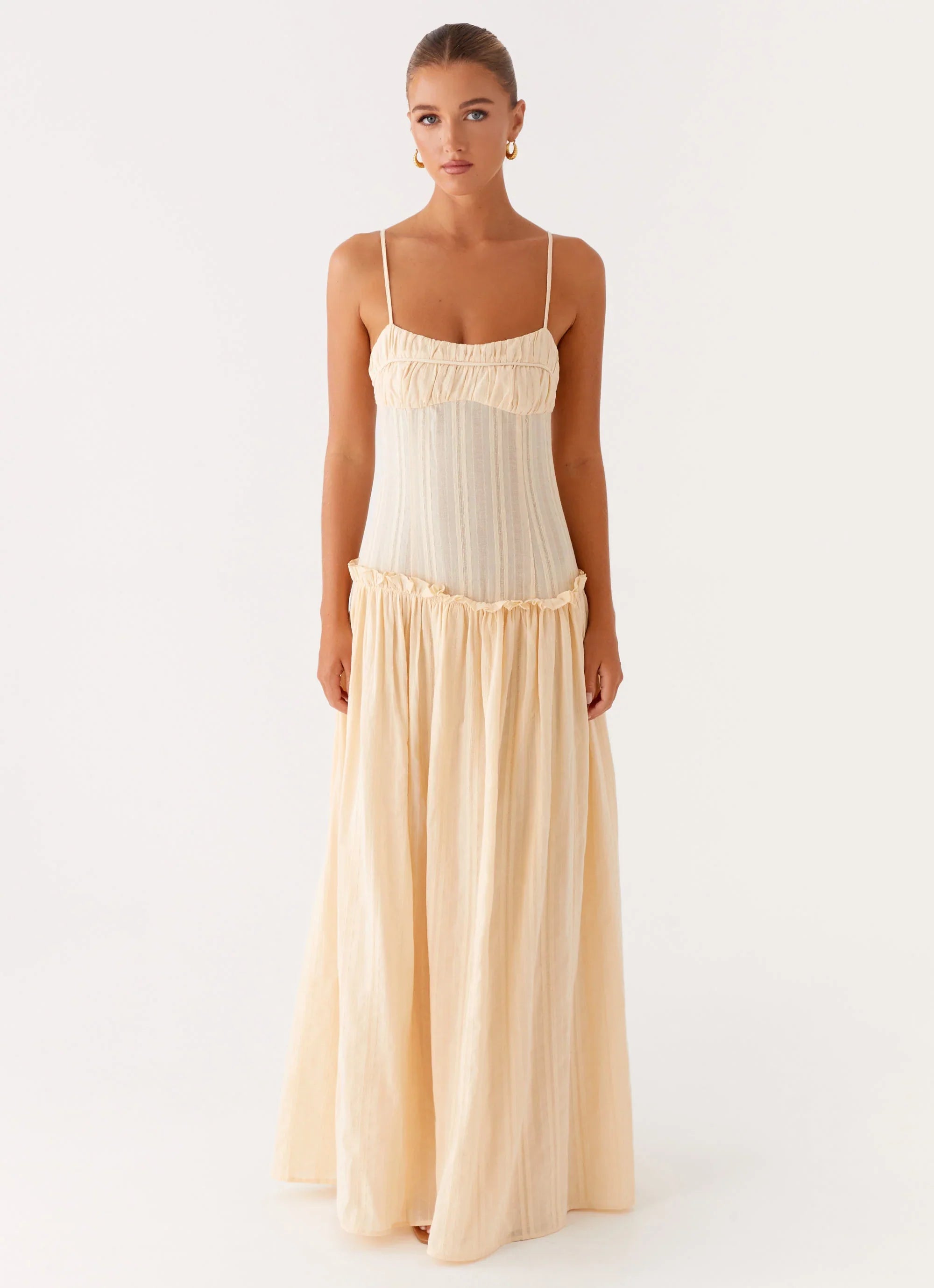 Robe longue Jacinda à taille basse – Crème