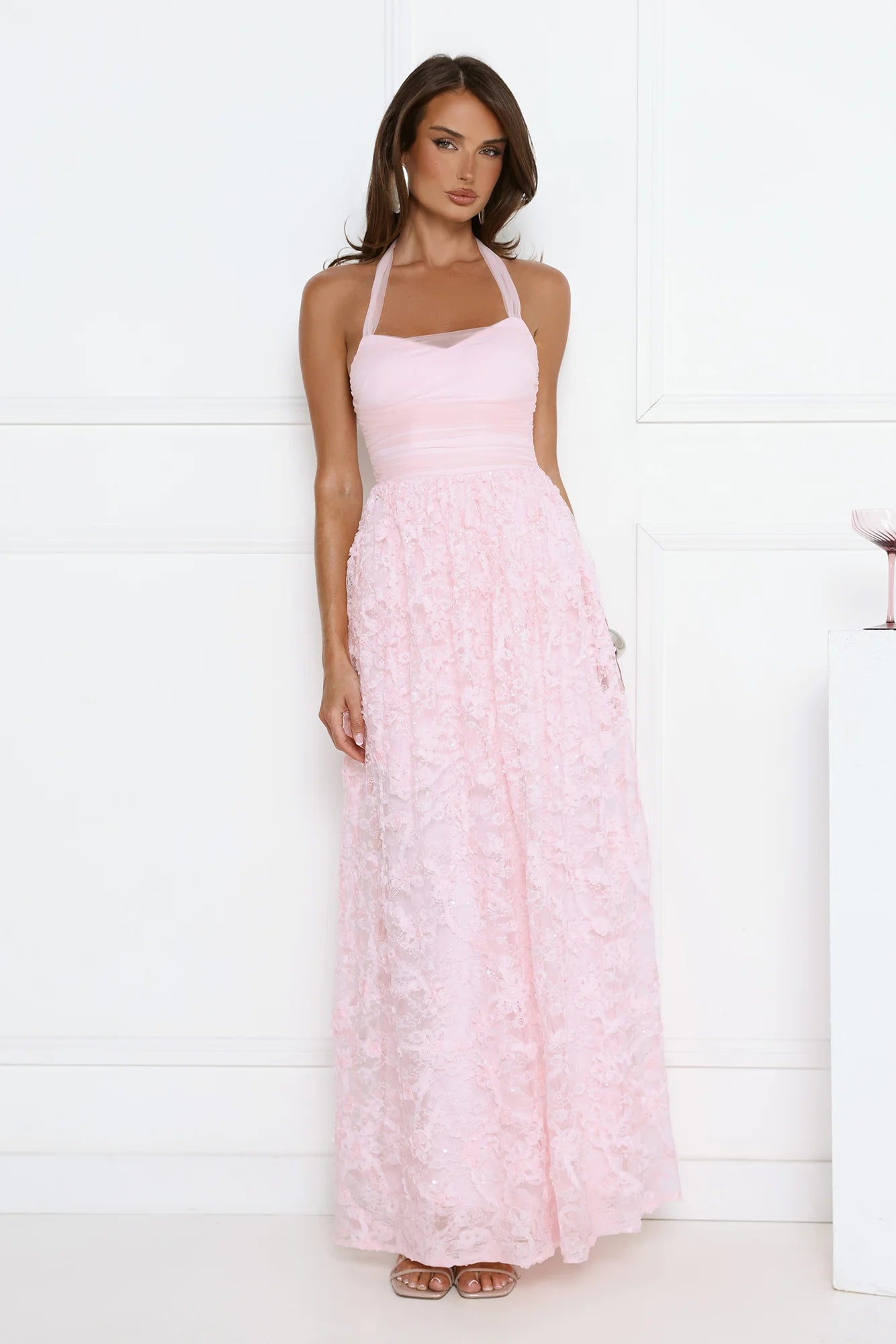 Robe longue à licou Magnetic Luxe rose