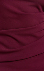 Mini-robe Vilma - Robe moulante asymétrique couleur vin