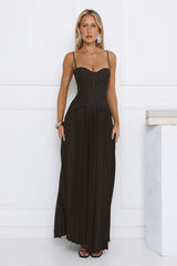 Robe longue noire en dentelle Roses anciennes