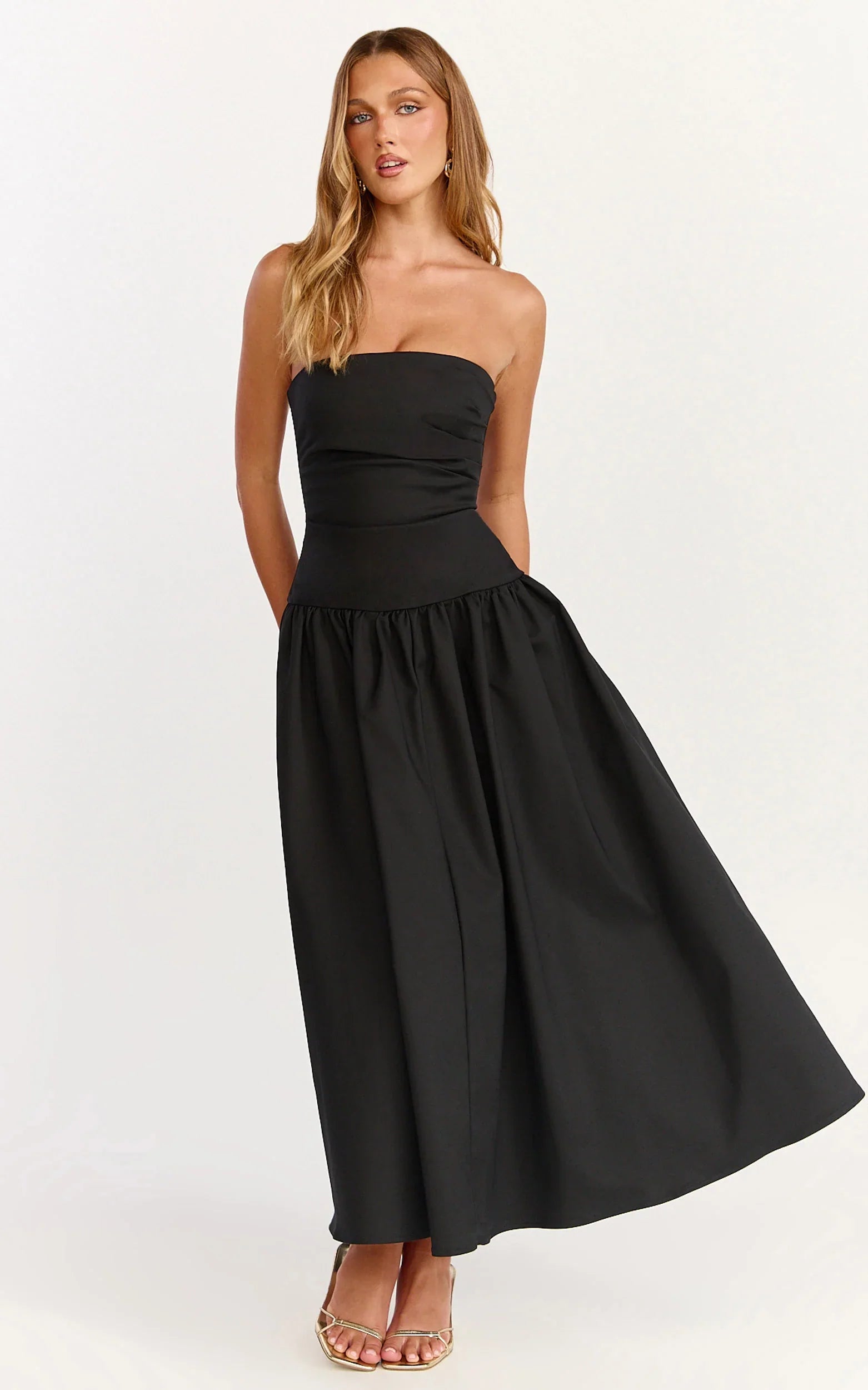 Robe longue Louisa - Robe noire bustier coupe ajustée et évasée avec fronces latérales et taille basse